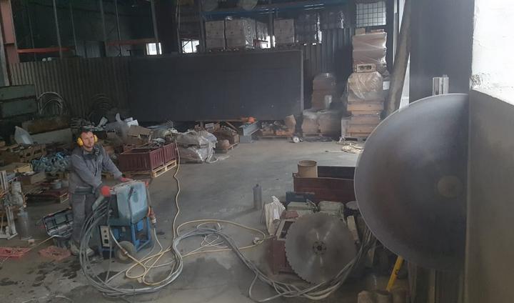 Расширение оконного проёма стенорезной машиной Расширение оконного проёма стенорезной машиной